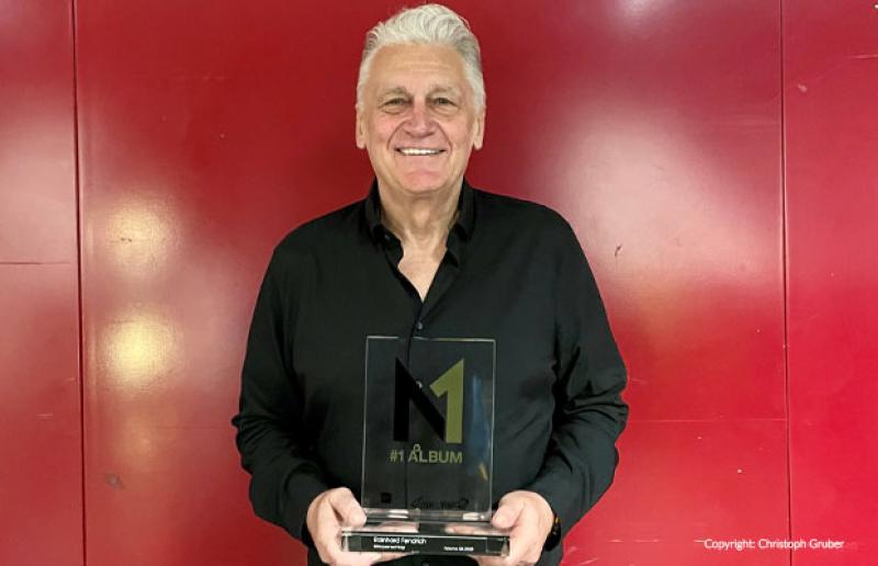 Rainhard Fendrich mit österreichischem Chartrekord und "Nummer 1 Award"