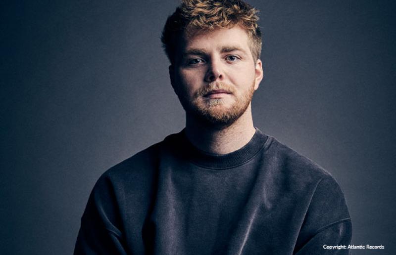 Offizielle Deutsche Charts: "Ordinary" seit vier Wochen auf Platz 1