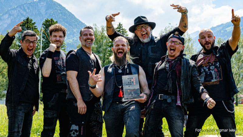 OFFIZIELLE DEUTSCHE CHARTS: SALTATIO MORTIS SCHLAGEN BON JOVI